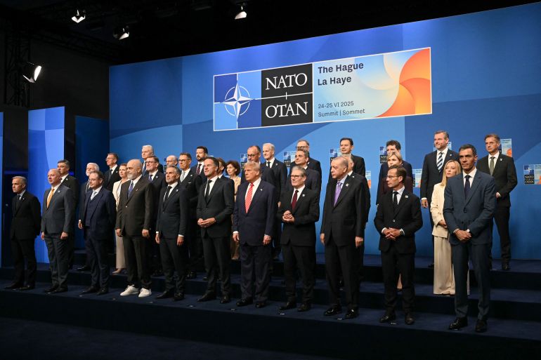 هل تنجح أنقرة في تحصيل مطالبها مقابل التزاماتها في الناتو؟ Netherlands' Prime Minister Dick Schoof, NATO Secretary General Mark Rutte, U.S. President Donald Trump, Britain's Prime Minister Keir Starmer and Turkey's President Recep Tayyip Erdogan pose with NATO country leaders for a family photo during the North Atlantic Treaty Organization (NATO) Heads of State and Government summit in The Hague, Netherlands, June 25, 2025. BEN STANSALL/Pool via REUTERS